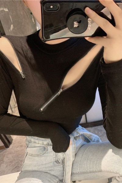 Moodne naiste liibuv pluus tõmblukkude ja ovaalse kaelusega