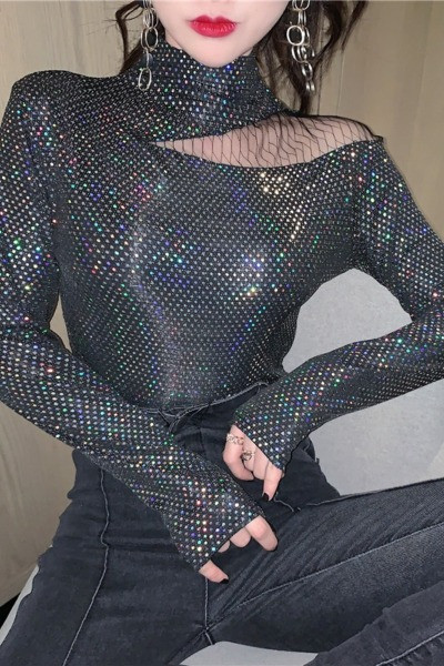 Moodne naiste litrite ja kõrge kraega pluus