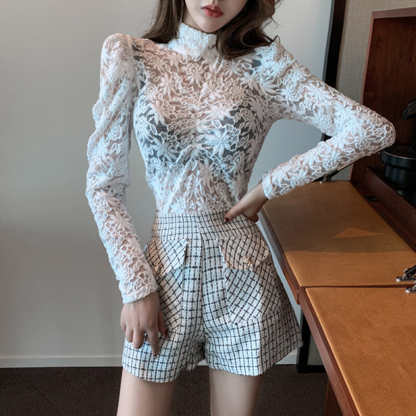 Modern női csipkeing félmagas gallérral