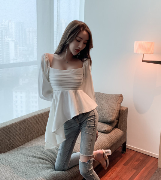 Modern női aszimmetrikus blúz négyzet alakú nyakkivágással