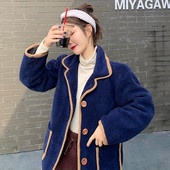 Gyapjú női retro kabát zsebekkel és gombokkal - széles modell