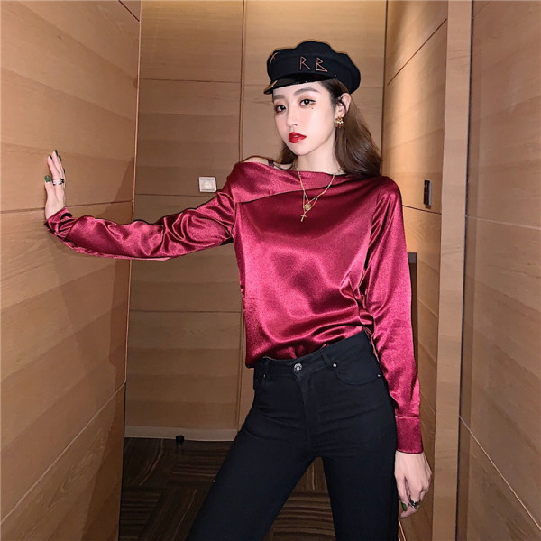 Elegáns női szatén blúz