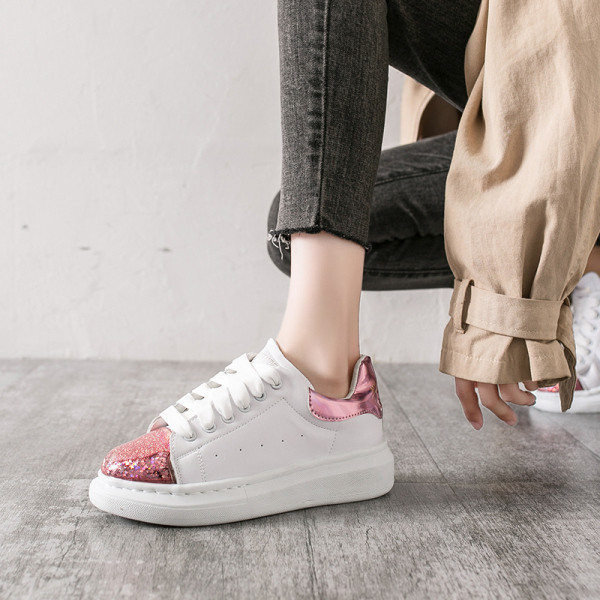 Lameda talla, läikiva efekti ja paeltega vabaaja naiste tossud