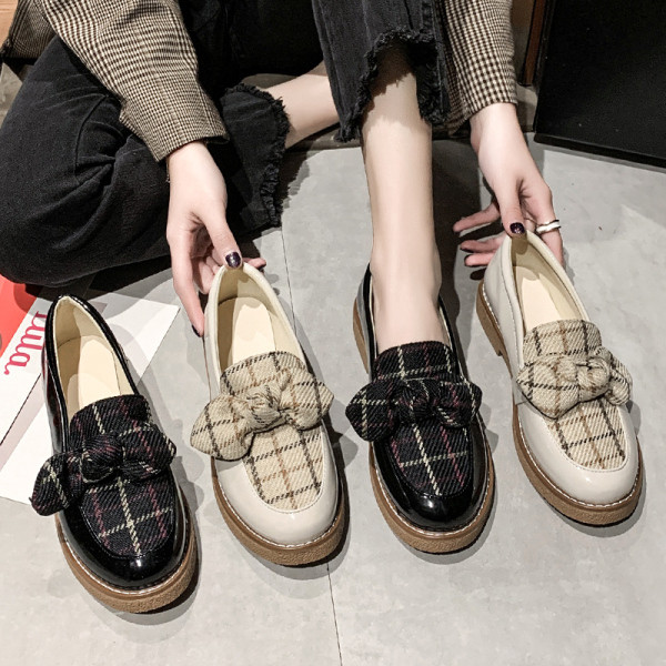 Ležerne ženske cipele s trakom i ravnim potplatom