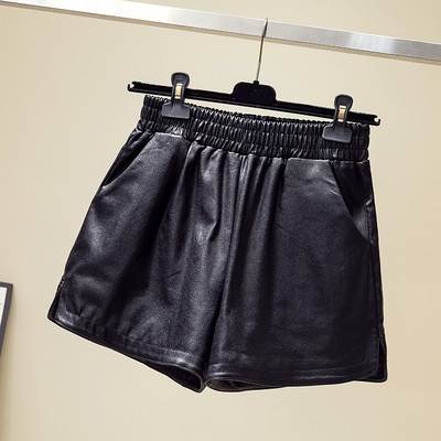 Nagy méretű női rövidnadrág műbőrből, magas derékkal