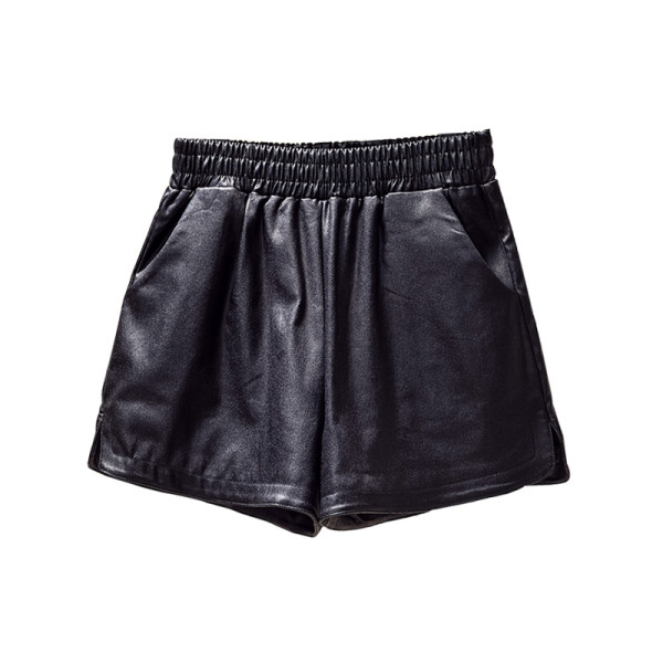 Nagy méretű női rövidnadrág műbőrből, magas derékkal