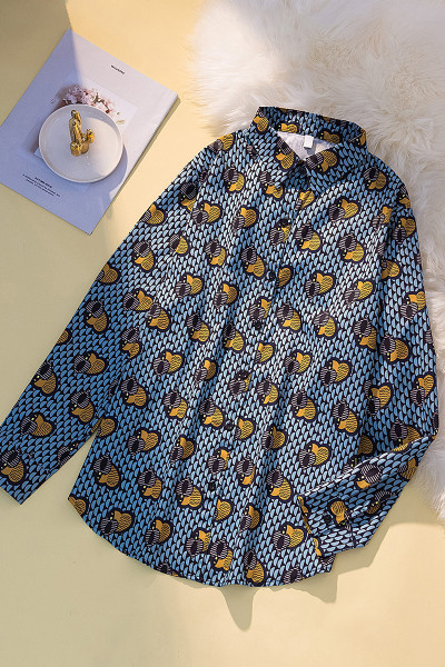 Suur pikkade varrukate ja värvilise südamemustriga naiste särk