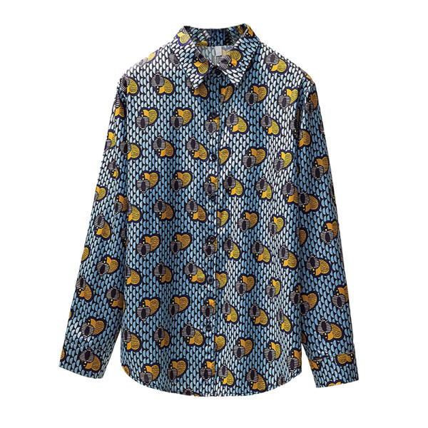 Suur pikkade varrukate ja värvilise südamemustriga naiste särk