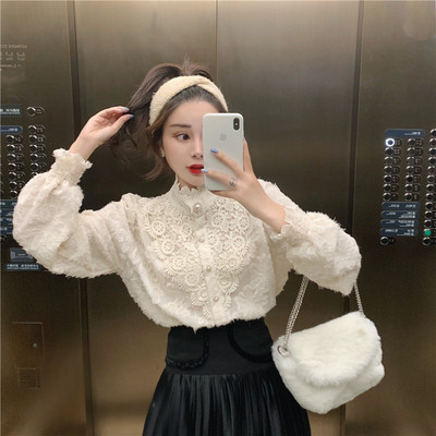 Stílusos női csipke ing gyöngy gombokkal