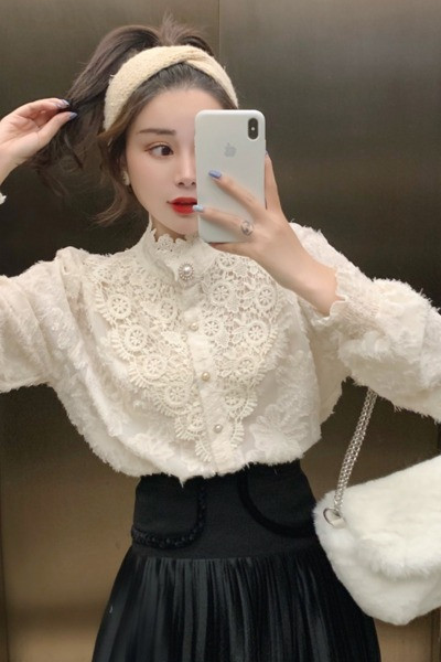 Stílusos női csipke ing gyöngy gombokkal