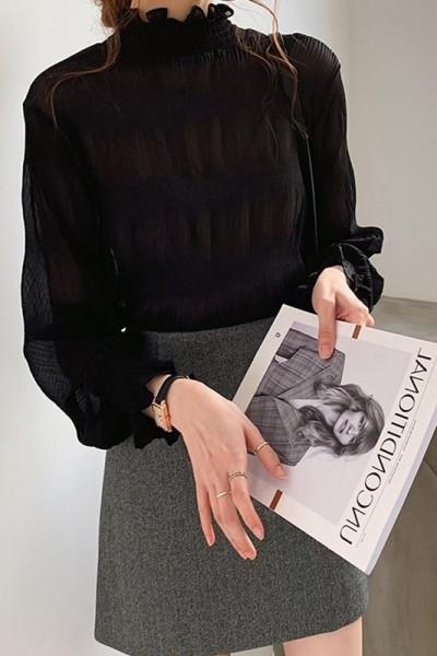 Suures suuruses kõrge krae ja pikkade varrukatega naiste šifoonist särk