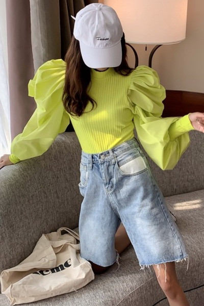 Moodne naiste puhvis varrukatega pluus