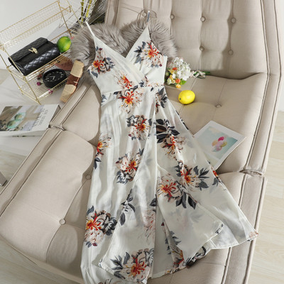 Lillemustri ja peenikeste rihmadega vabaaja pikk naiste kleit