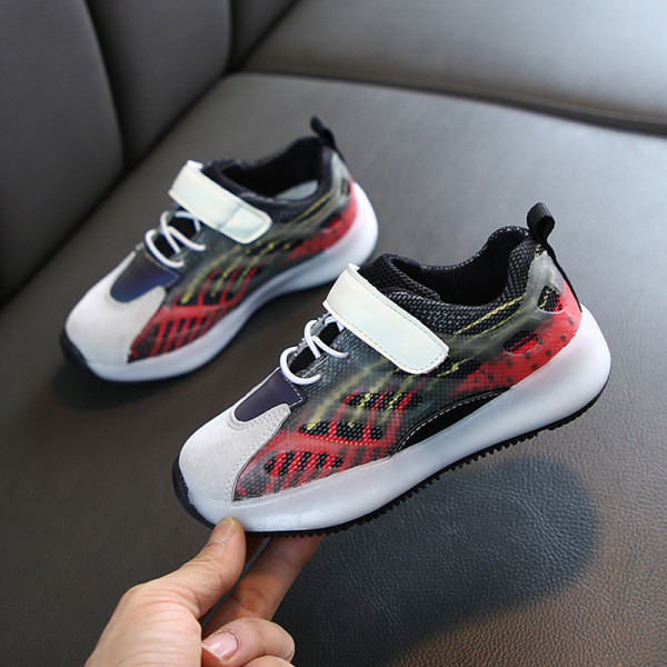 Moodsad kleebise ja lipsudega laste tossud tüdrukutele ja poistele