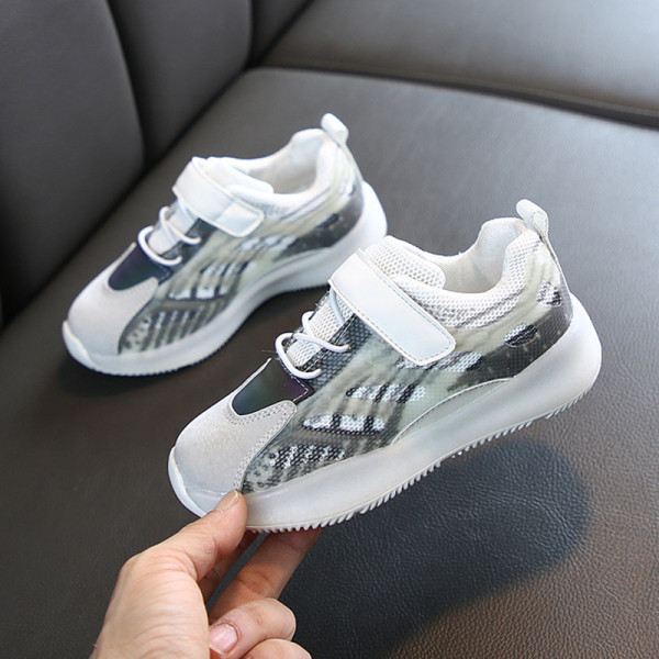 Moodsad kleebise ja lipsudega laste tossud tüdrukutele ja poistele