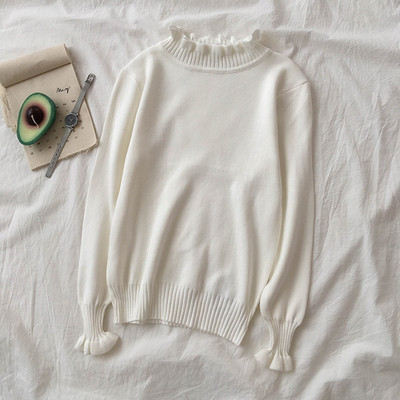 Sima női pulóver magas gallérral és hosszú ujjal