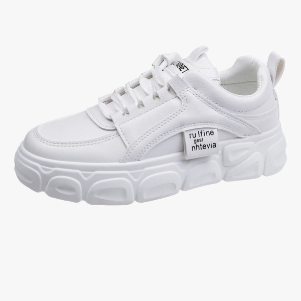 Ekobőrből készült, lapos talpú, alkalmi női tornacipő