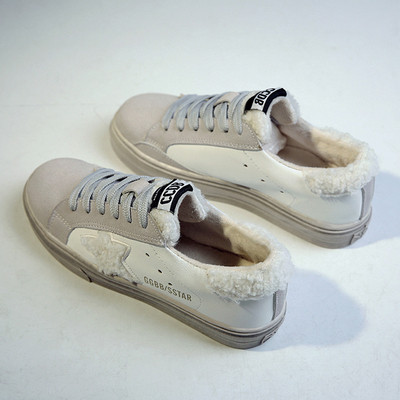 Valge lameda tallaga vabaaja naiste kevadtossud