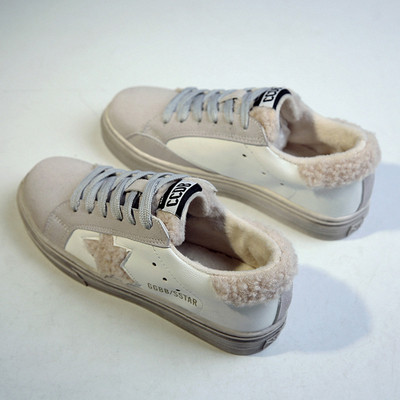 Valge lameda tallaga vabaaja naiste kevadtossud