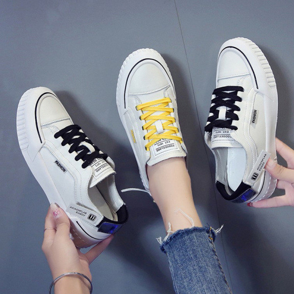 Eko bőrből készült alkalmi női sportcipő lapos talppal és színes megkötőkkel