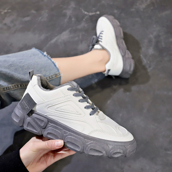 Kareda talla ja pehme voodriga naiste talvetossud