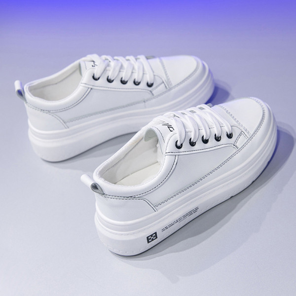 Valge lameda tallaga nahast naiste kevadtossud