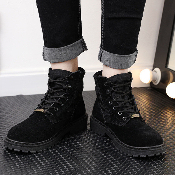 Ökoseemisnahast meeste vabaajajalatsid musta ja beeži paeltega