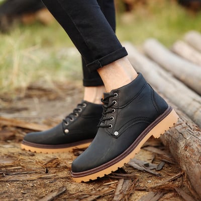 Alkalmi férfi cipő műbőrből, fűzős