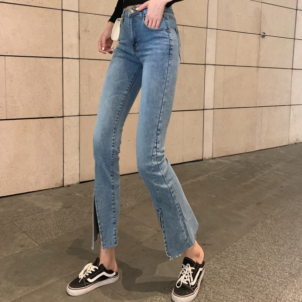 Moodsad lõhikutega naiste Charlestoni teksad