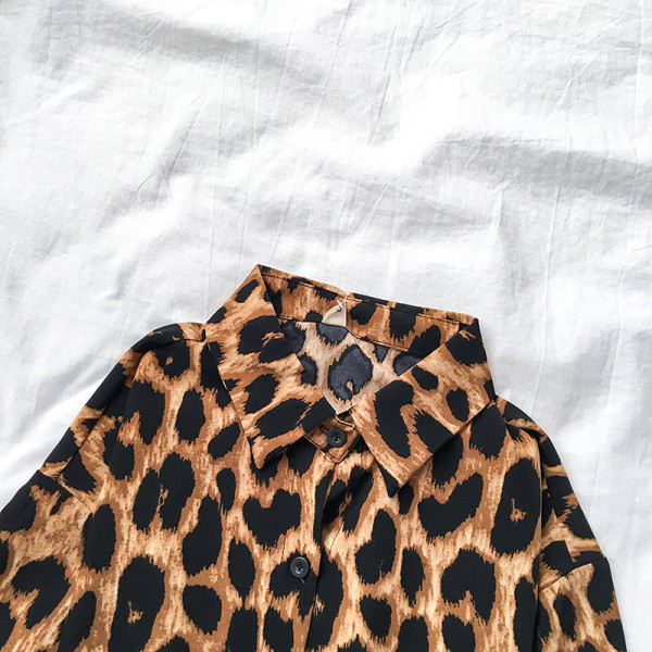 Свободна дамска риза в ретро стил с леопардов десен и къс ръкав
