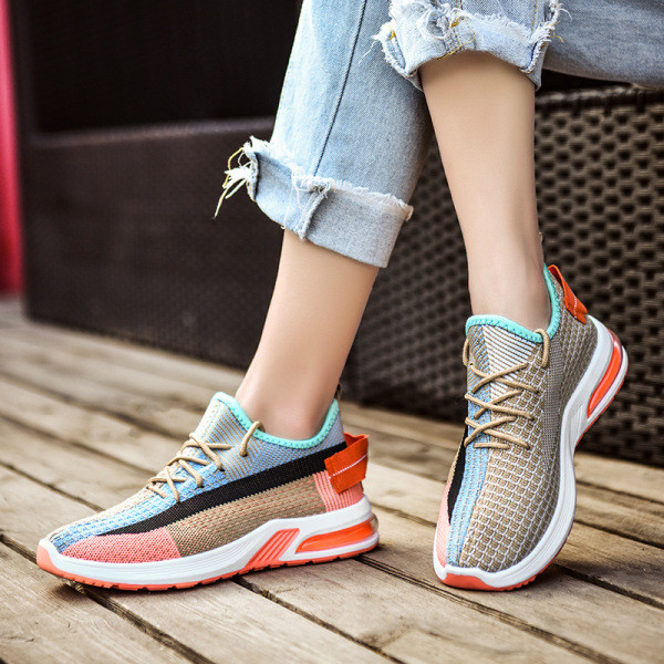 Naiste värvilised paelte ja lameda tallaga tossud