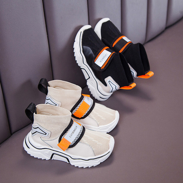 Klassikalised laste kleepsuga tossud poistele