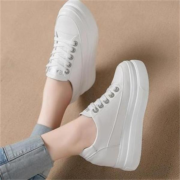 Valge kõrge tallaga kõrge tallaga nahast tossud