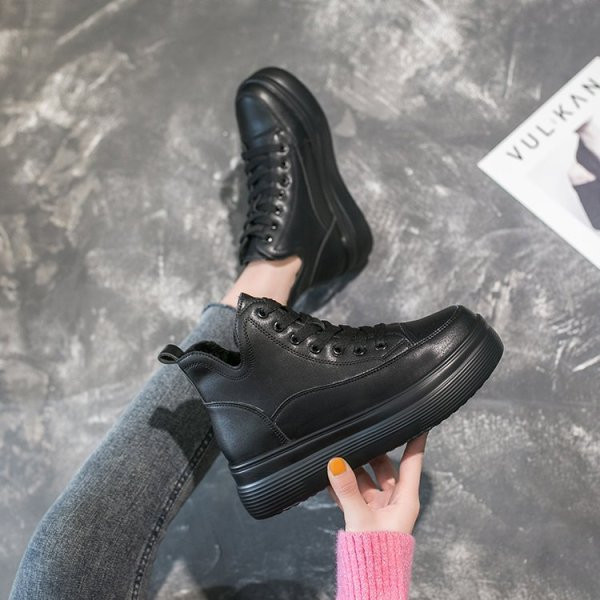 Női alkalmi sportcipő lapos talppal eko bőrből, fekete színben