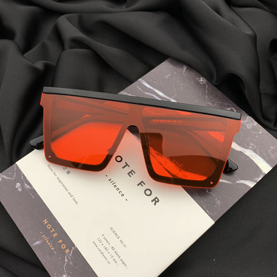 Praegune laia raamiga naiste päikeseprillimaski tüüp