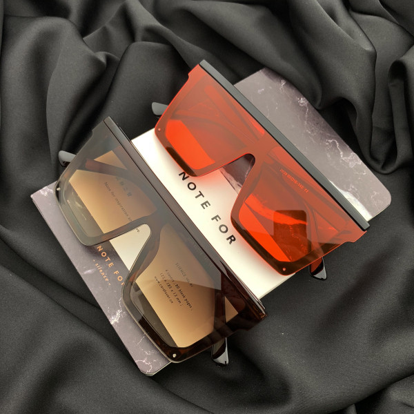 Praegune laia raamiga naiste päikeseprillimaski tüüp