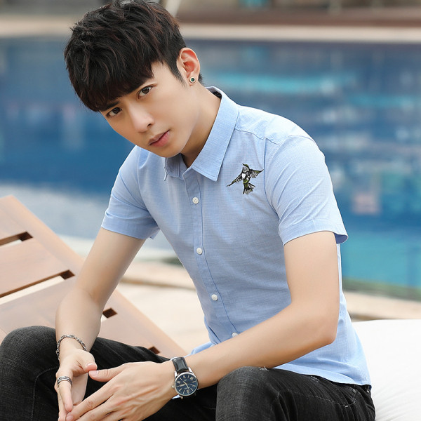 Стилна мъжка риза с класическа яка и бродерия