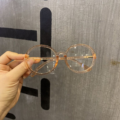 Modern női szemüveg kerek formában, dioptria nélkül