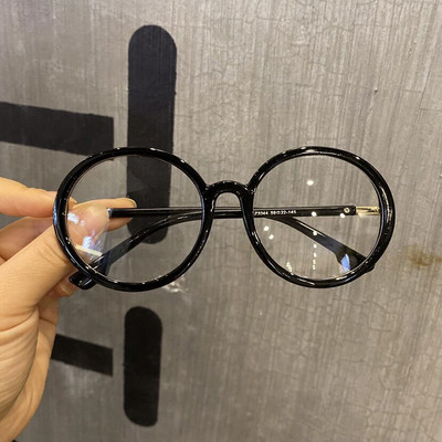 Modern női szemüveg kerek formában, dioptria nélkül