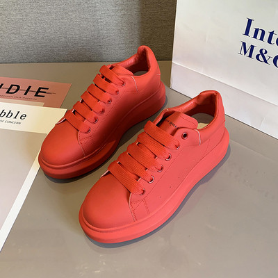 ÚJ Modern női tornacipő magas talppal, piros színben