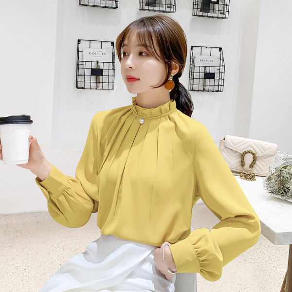 Stílusos női ing magas gallérral és hosszú ujjal