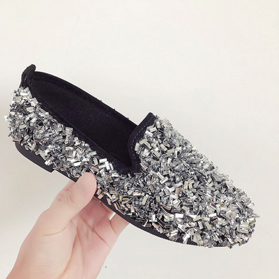 Särava efektiga ja tasase tallaga naiste vabaajajalatsid - kaks mudelit