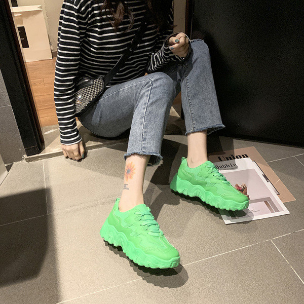 Alkalmi női tornacipő durva talppal, többféle neon színben