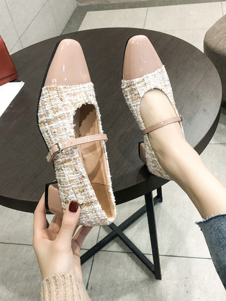 Elegantne ženske cipele s niskom petom i kopčom