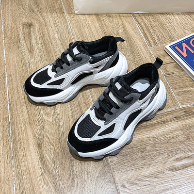 Alkalmi női tornacipő textilből, durva talppal