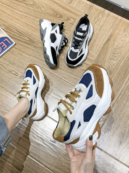 Alkalmi női tornacipő textilből, durva talppal