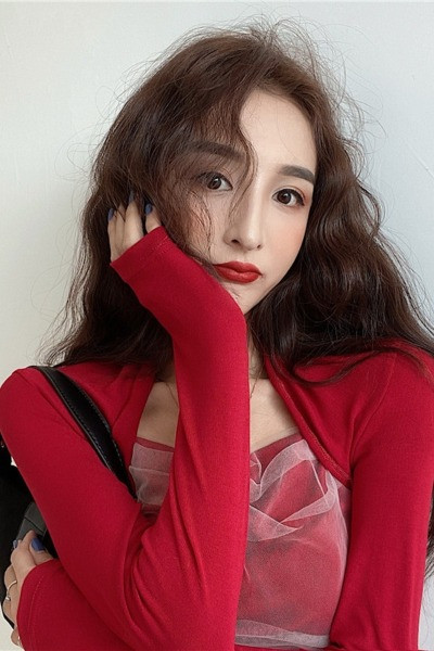 Modern női blúz tüll részletekkel