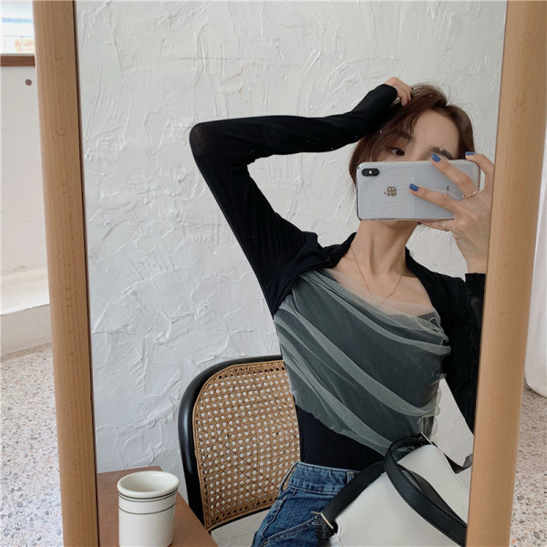 Modern női blúz tüll részletekkel