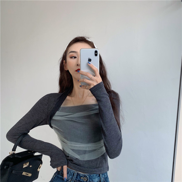 Modern női blúz tüll részletekkel