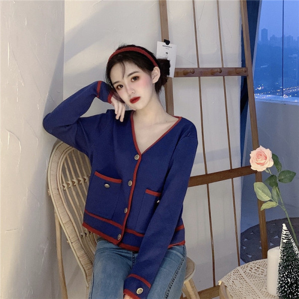 Proljetni ženski prsluk s džepovima i špic izrezom